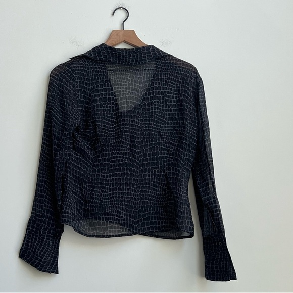 VTG Express Top Button Down Reptile Sheer Silk Slit Sleeve Whimsigoth Y2K 5/6 - Picture 9 of 12